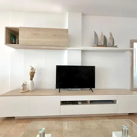 V015 - Marina Park Apartment