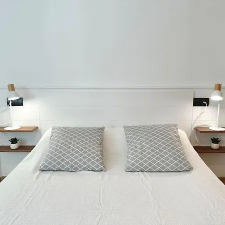 V015 - Marina Park Apartment