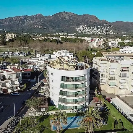 V015 - Marina Park *
