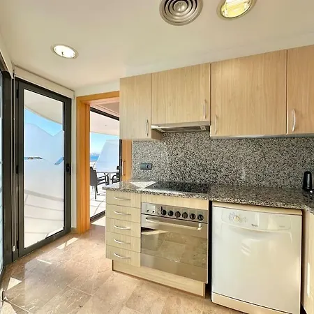 V015 - Marina Park Apartment